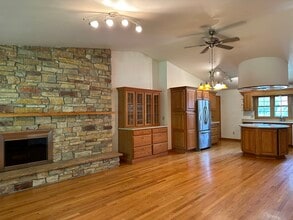 6212 Strathmore Ln in Madison, WI - Building Photo - Building Photo
