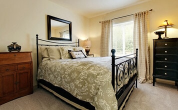 Radcliffe Place Senior Living in Kent, WA - Foto de edificio - Building Photo