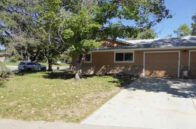 1040 Ponderosa Dr in Fort Collins, CO - Building Photo - Building Photo