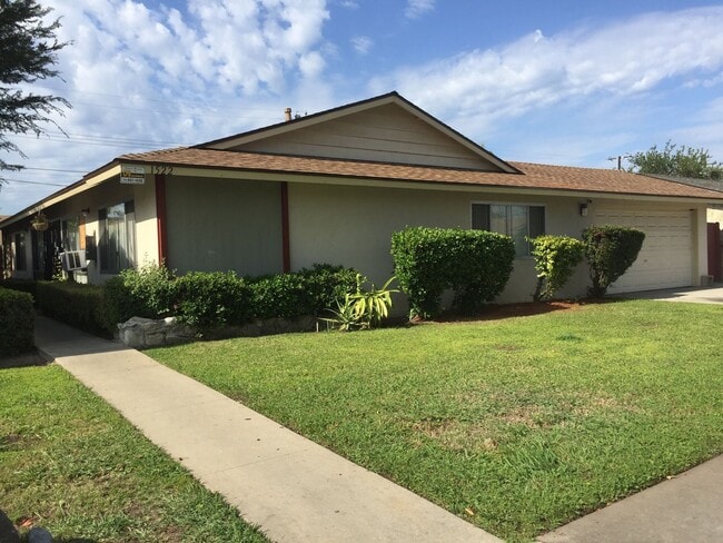 property at 1522 W Stanford St