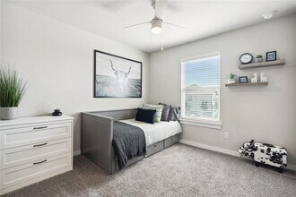202 Evans St in Hutto, TX - Building Photo - Building Photo