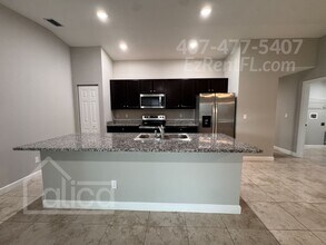 1131 Tiger St SE in Palm Bay, FL - Building Photo - Building Photo