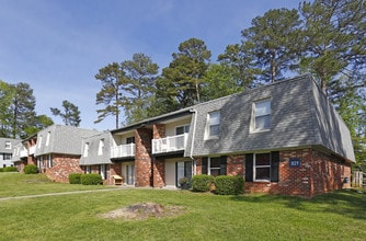 The Pointe at Midtown in Raleigh, NC - Building Photo - Building Photo