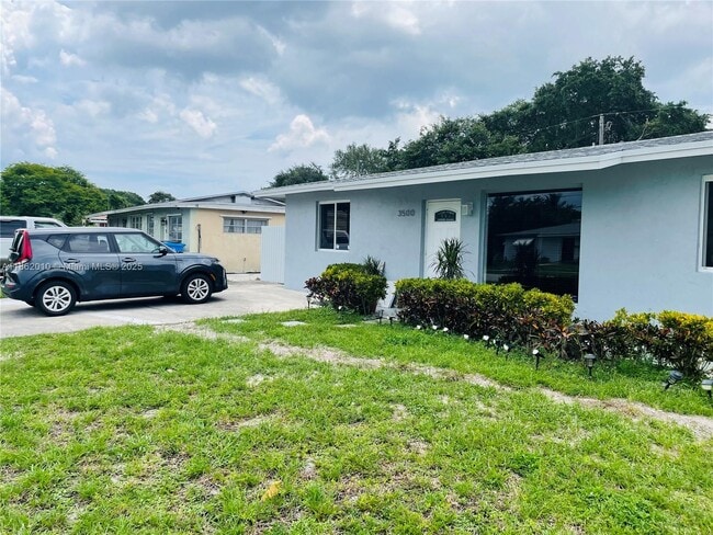 property at 3500 SW 36th St