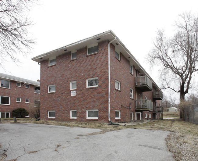 Silverado Apartments in Omaha, NE - Building Photo - Building Photo