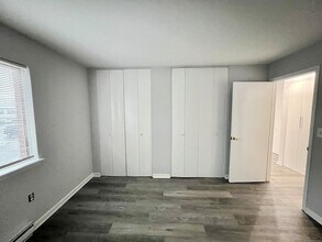51-61 Wildman St, Unit 210 in Danbury, CT - Building Photo - Building Photo
