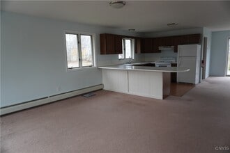 157 Co Rte 89 in Oswego, NY - Foto de edificio - Building Photo