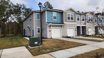 4386 Leeward Breeze Loop in Middleburg, FL - Building Photo