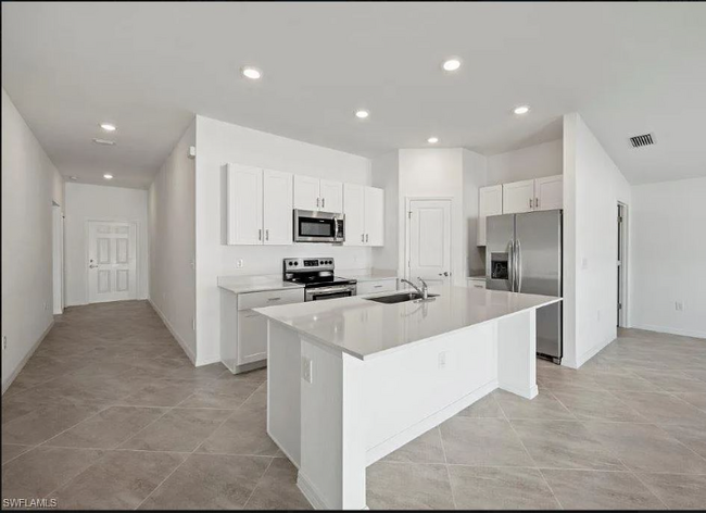 1700 NE 6th Pl in Cape Coral, FL - Foto de edificio - Building Photo