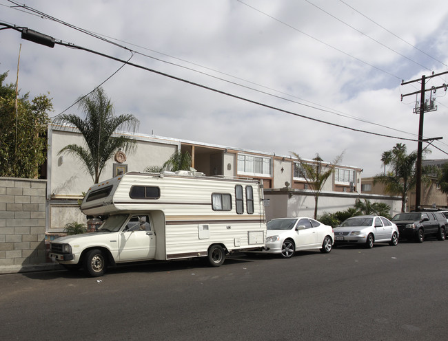 13862 Ponderosa St in Santa Ana, CA - Building Photo - Building Photo