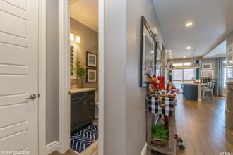 2263 N 725 W in Centerville, UT - Building Photo - Building Photo