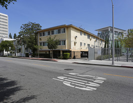 688 S Mariposa Ave Apartments