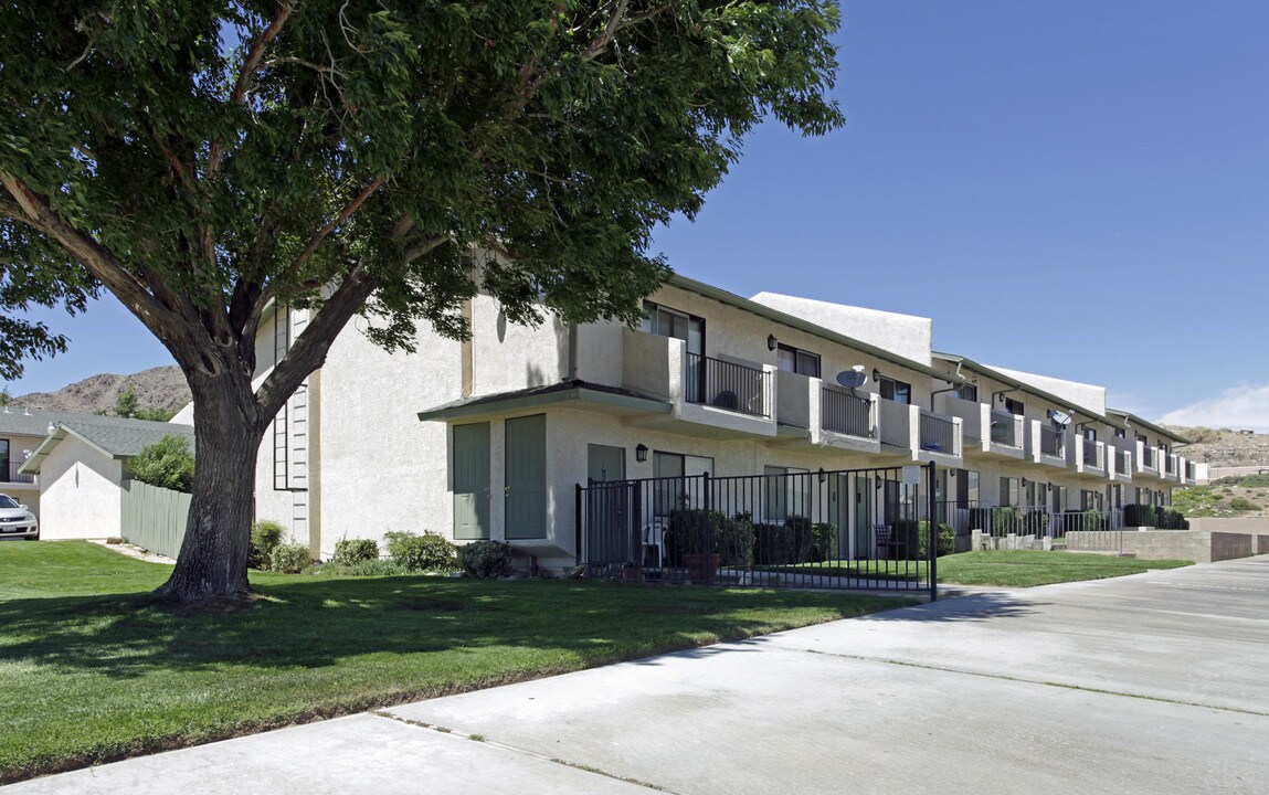 Mountain View Townhomes in Apple Valley, CA - Foto de edificio