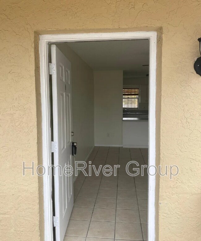 913 E Humphrey St in Tampa, FL - Building Photo - Building Photo