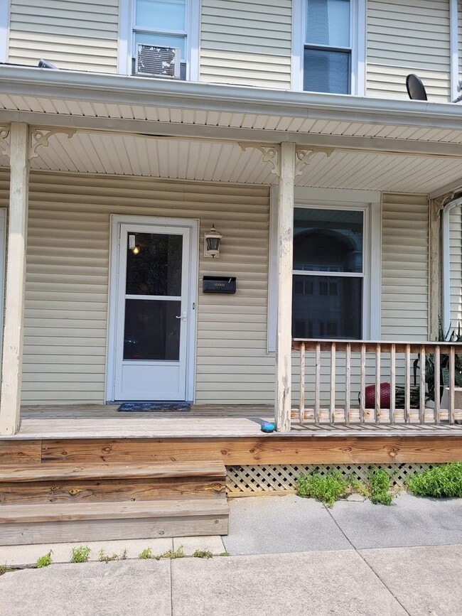 property at 44 N Chestnut St