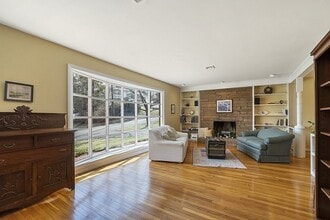 71 Bemis Rd in Holyoke, MA - Building Photo - Building Photo