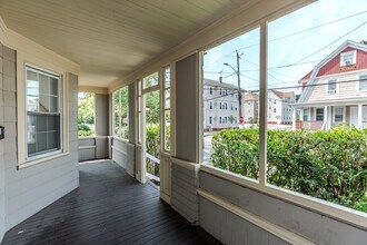 173 Oakland Ave in Providence, RI - Foto de edificio - Building Photo