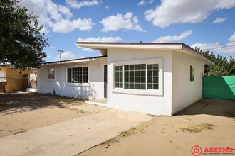 612 Townsley Ave in Bakersfield, CA - Building Photo - Building Photo