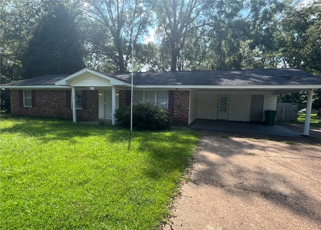 property at 601 N Browder St