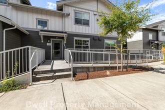 Prince Avenue Apartments in Bellingham, WA - Building Photo - Building Photo