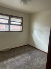 15578 Regina Ave in Allen Park, MI - Building Photo - Building Photo