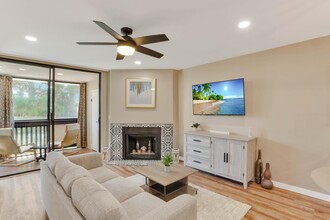 3098 Rue D’Orleans in San Diego, CA - Building Photo - Building Photo