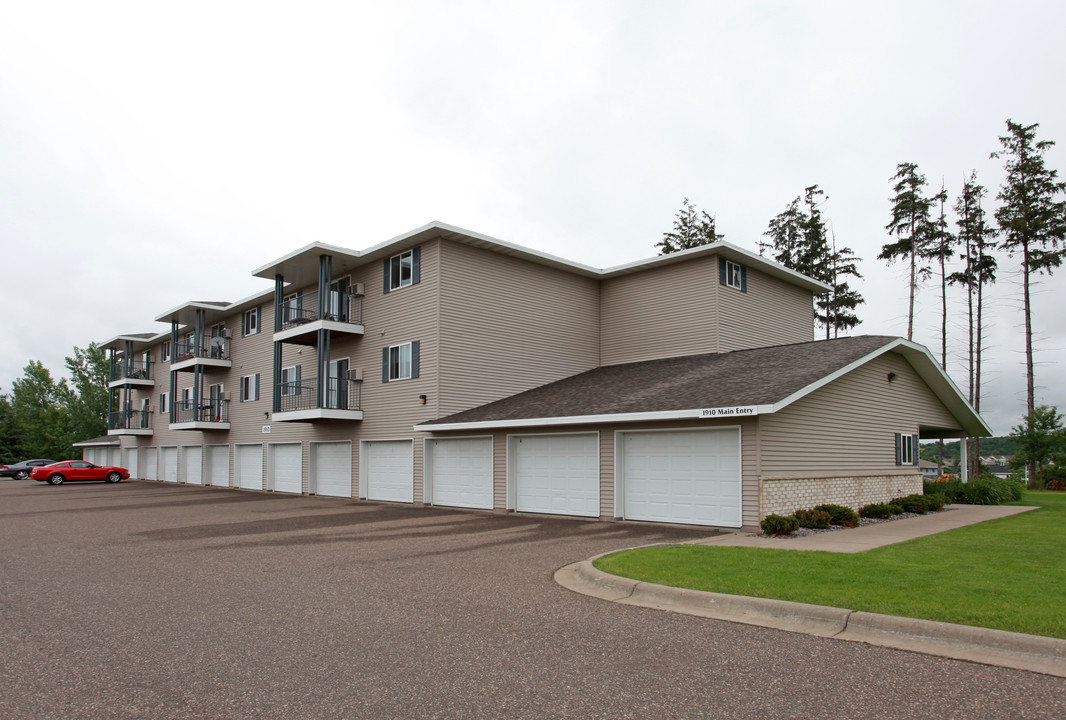 Grays Landing in Hudson, WI - Foto de edificio