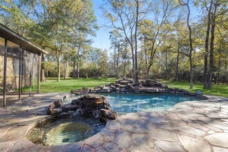 5 Oak Crest Cir in Magnolia, TX - Building Photo - Building Photo