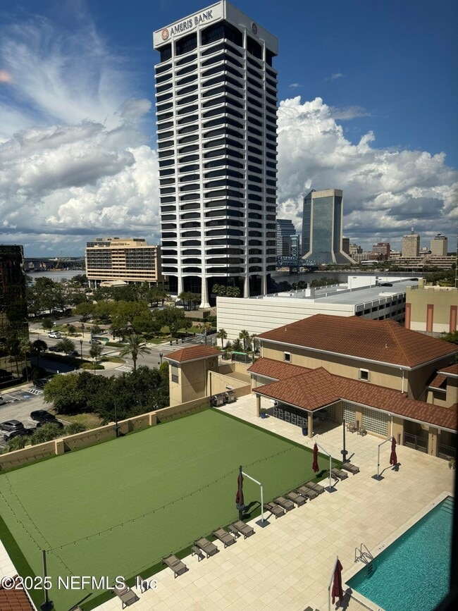 property at 1478 Riverplace Blvd