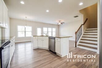 4202 Bella View Dr in Snellville, GA - Building Photo - Building Photo
