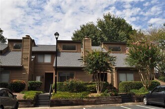 2003 Parkaire Crossing in Marietta, GA - Building Photo - Building Photo