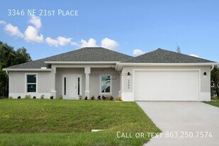 3346 NE 21st Pl in Cape Coral, FL - Building Photo