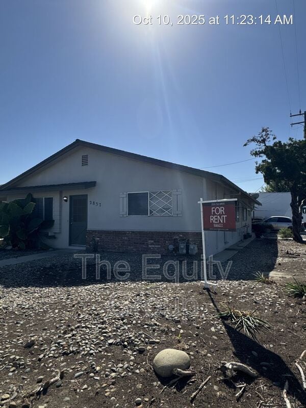 property at 2837 W Walnut Ave