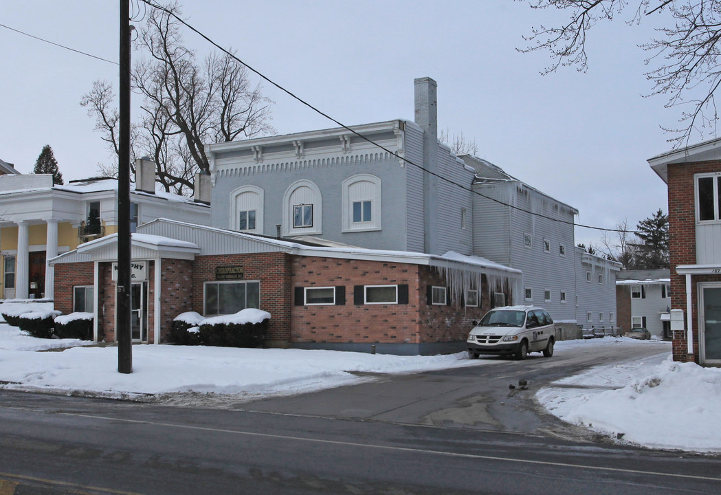 189 W Genesee Pl in Auburn, NY - Building Photo