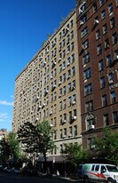 1435 Lexington Ave in New York, NY - Building Photo