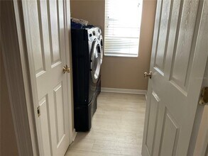 2717 Villa Dr in Valrico, FL - Building Photo - Building Photo