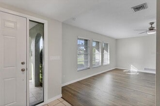 213 Giotto Dr in Nokomis, FL - Building Photo - Building Photo