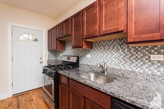 624 W Cornelia Ave, Unit 2BD in Chicago, IL - Building Photo - Building Photo