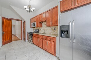212 69th St in Guttenberg, NJ - Building Photo