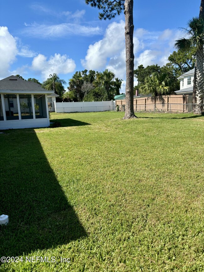 509 Sunset Dr in Ponte Vedra Beach, FL - Foto de edificio - Building Photo