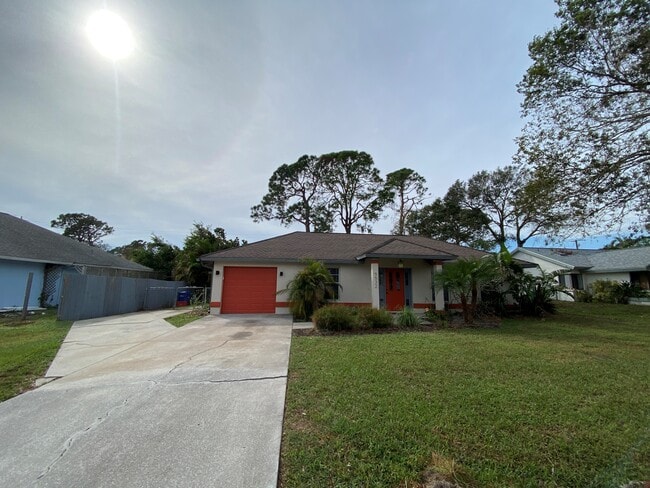 5532 Rice Rd in Venice, FL - Building Photo - Building Photo