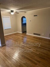 1924 SW Stone Ave in Topeka, KS - Building Photo - Building Photo