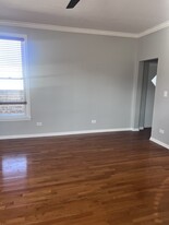 20 W Hinsdale Ave in Hinsdale, IL - Building Photo