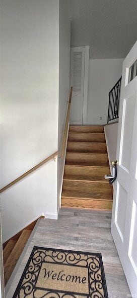 5297 W 100 S in Wabash, IN - Foto de edificio - Building Photo