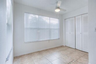 663 Vista Isles Dr, Unit 17 in Plantation, FL - Building Photo - Building Photo