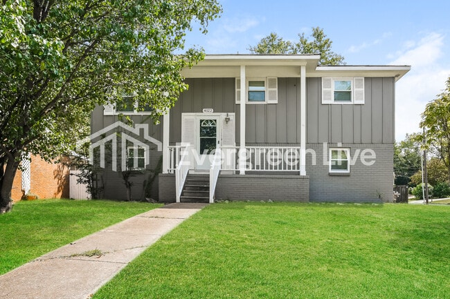 property at 4022 Sewall Dr SW