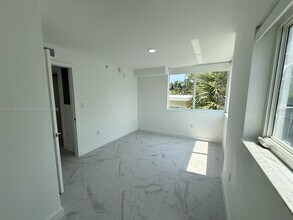 1552 Euclid Ave in Miami Beach, FL - Building Photo - Building Photo