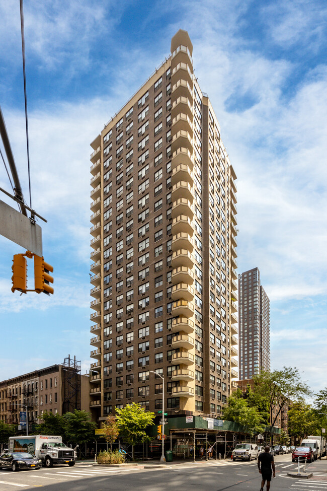 The Corniche in New York, NY - Building Photo - Building Photo