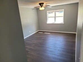 1601 N Hills Blvd in Van Buren, AR - Building Photo - Building Photo