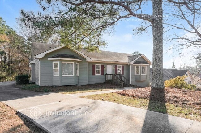 property at 2440 Sherrie Ln SW